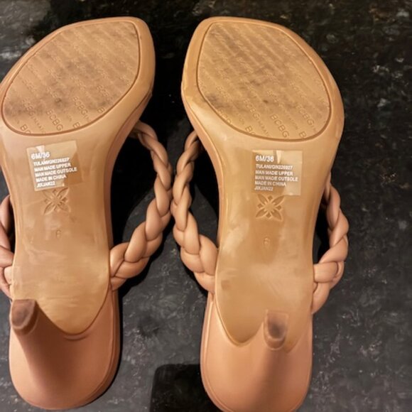 Tulani Womens Faux Leather Thong Kitten Heels - BCBGENERATION - SZ 6M/36 - Picture 6 of 7